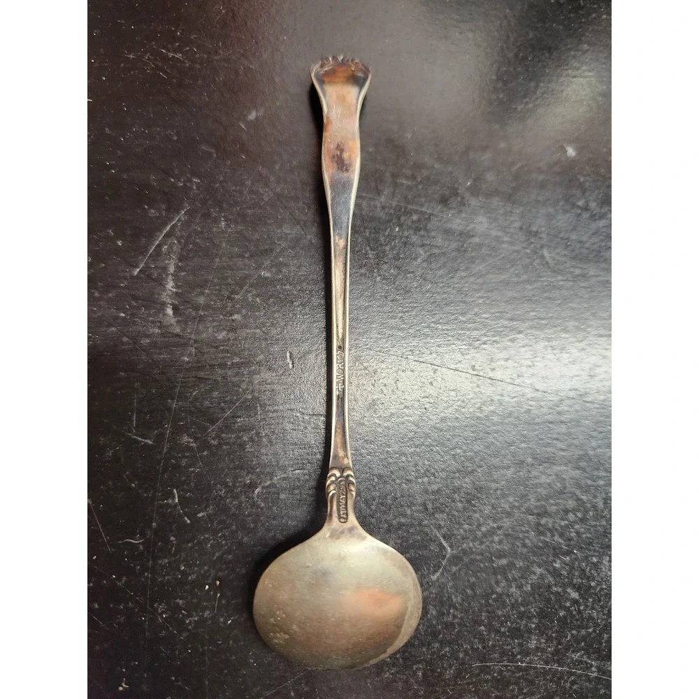 WM. A. Rogers Silverplate Demitasse Spoon Canada Souvenir Ornate Victorian 4.5in